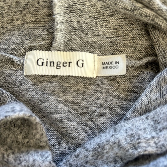 Ginger G NWOT Lightweight Hoodie w/ Rainbow Sleeves Size Small - Picture 7 of 8